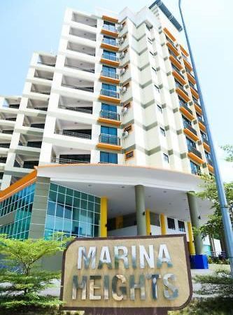 Marina Heights Seaview Resort Apartment II Lumut Exteriör bild