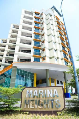 Marina Heights Seaview Resort Apartment II Lumut Exteriör bild